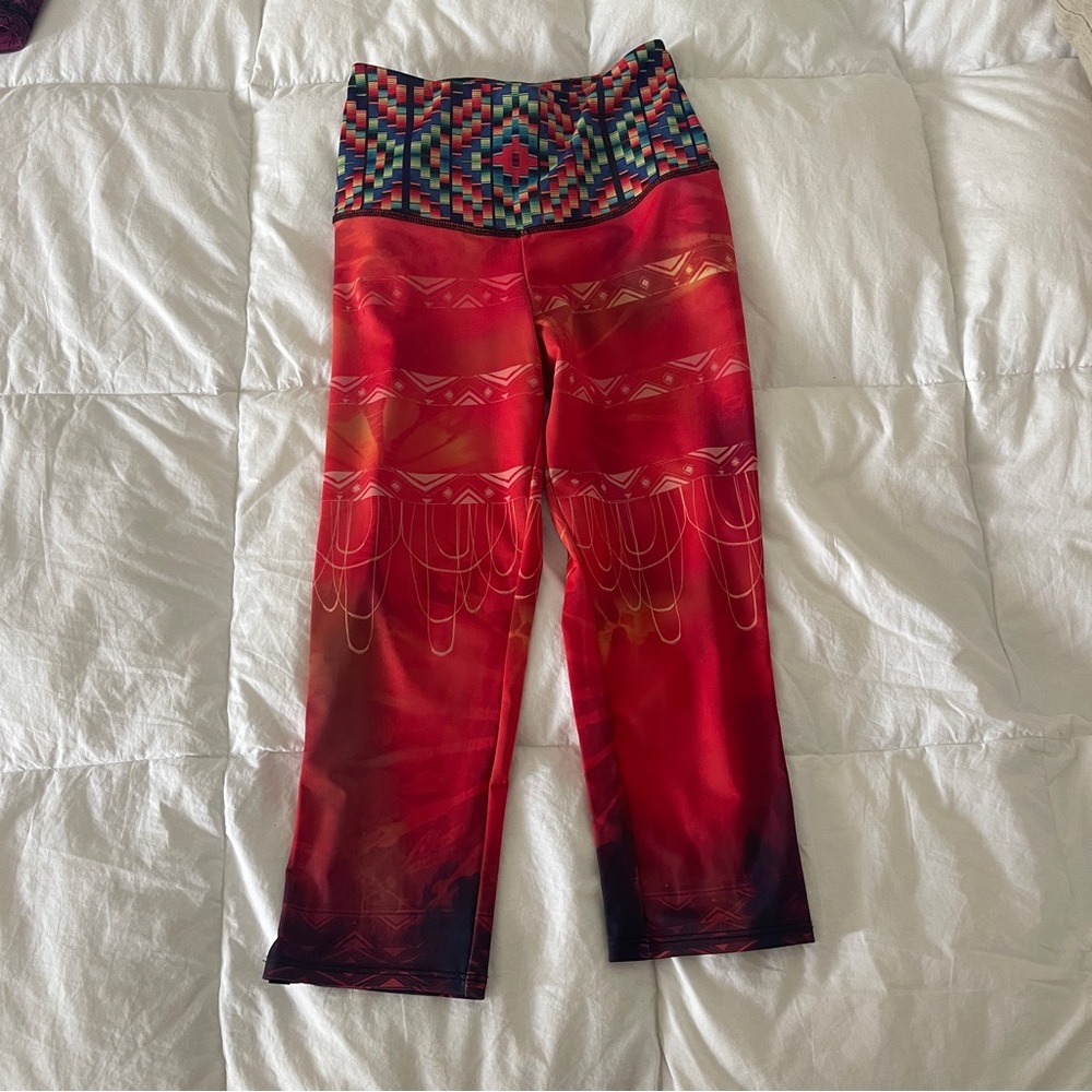 Onzie Anthropologie Leggings with Vibrant Red and Black Ombre